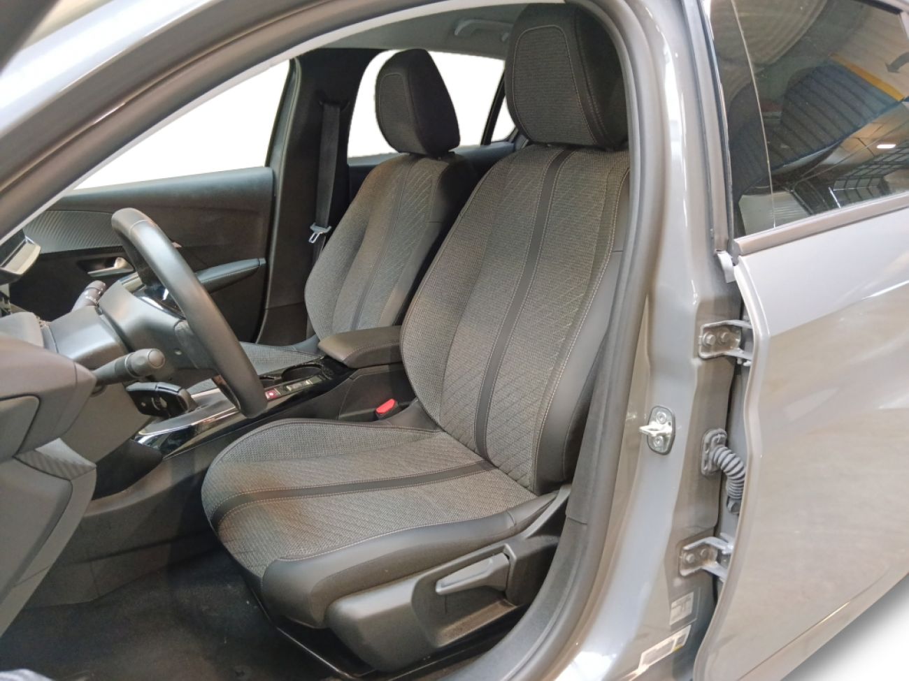 Mandataire PEUGEOT 208 1.2 100CH S&S ALLURE