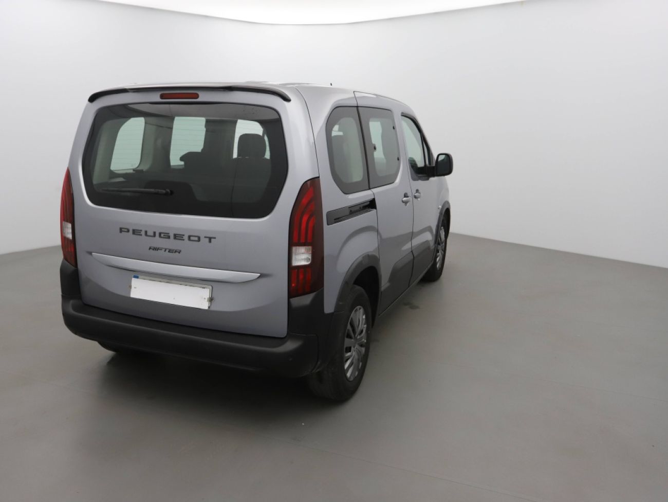 Mandataire PEUGEOT RIFTER TAILLE M - 1.5 BLUEHDI 100CH S&S ALLURE 5 PLACES