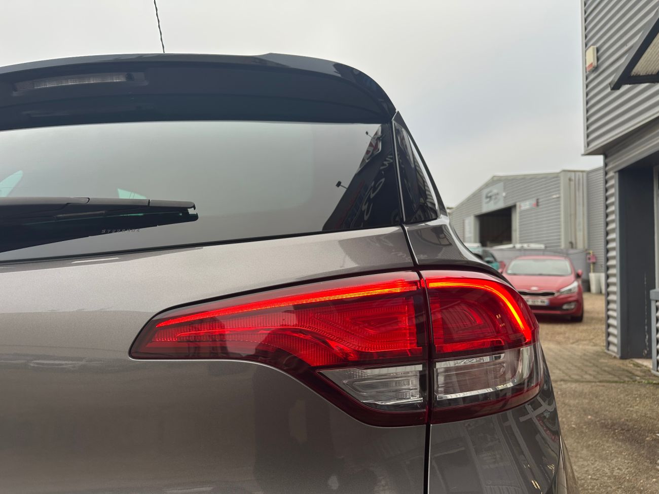 Mandataire RENAULT SCENIC IV dCi 160 Energy EDC Intens