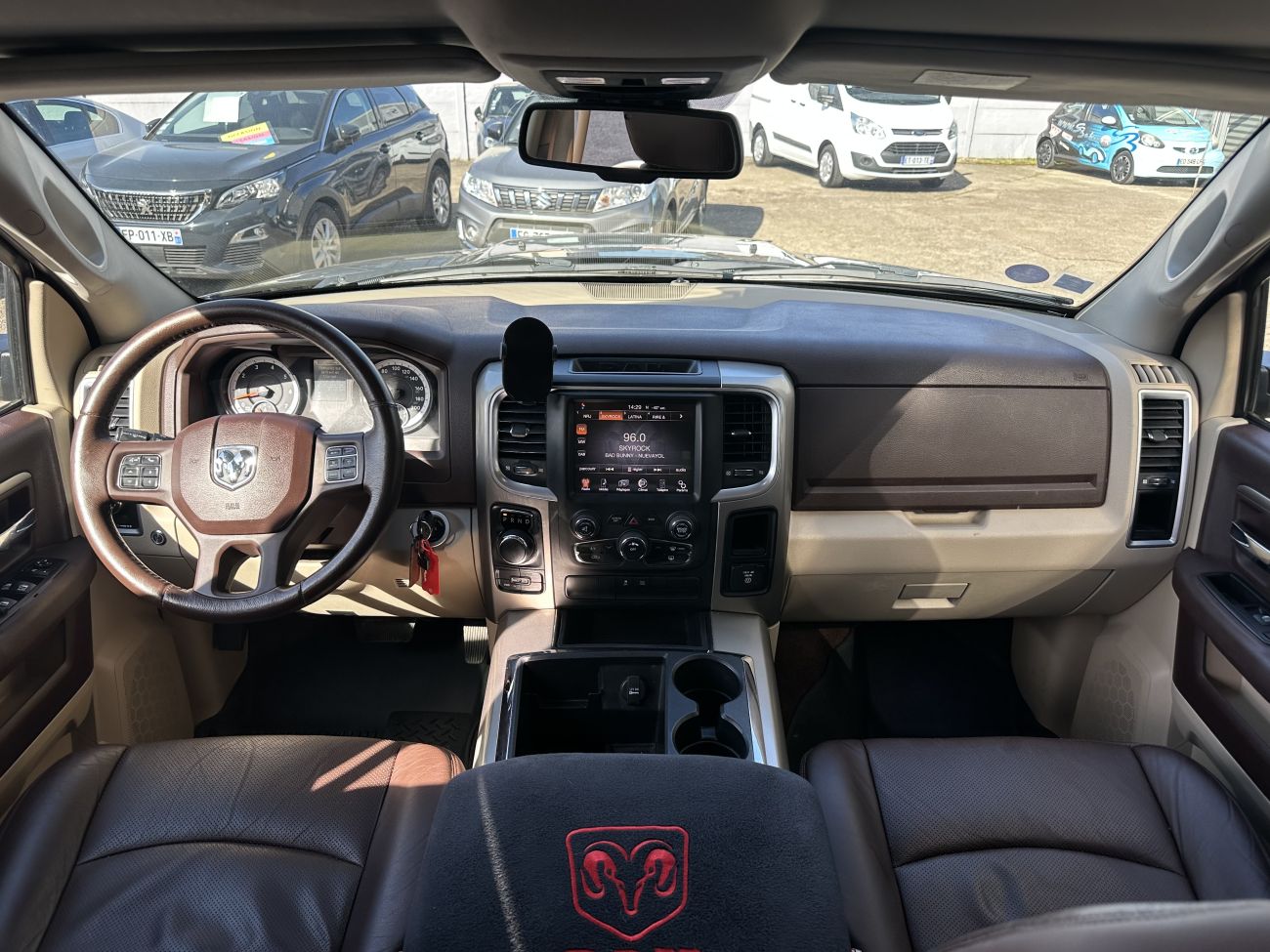 Mandataire DODGE RAM 1500 SLT DOUBLE CABINE 5.7 HEMI 395 BVA 4X4 4 PLACES PAS MALUS PAS ECOTAXE