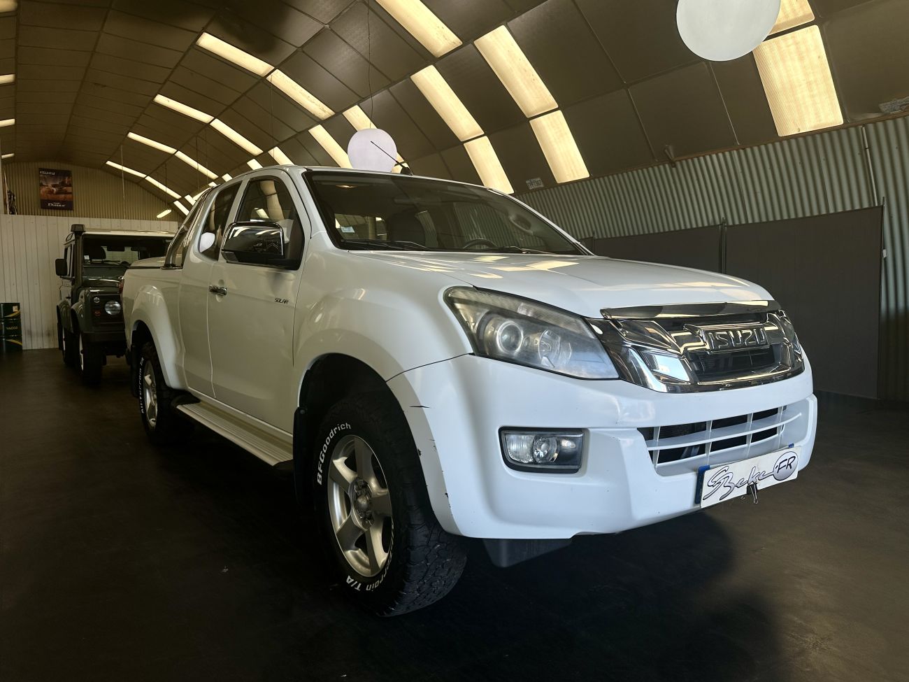 Mandataire ISUZU D-MAX 2.5 4X4 SPACE CAB SOLAR