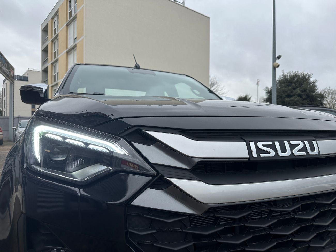 Mandataire ISUZU D-MAX N60 SPACE CAB 1.9 164 CH 4X4 A/T F+