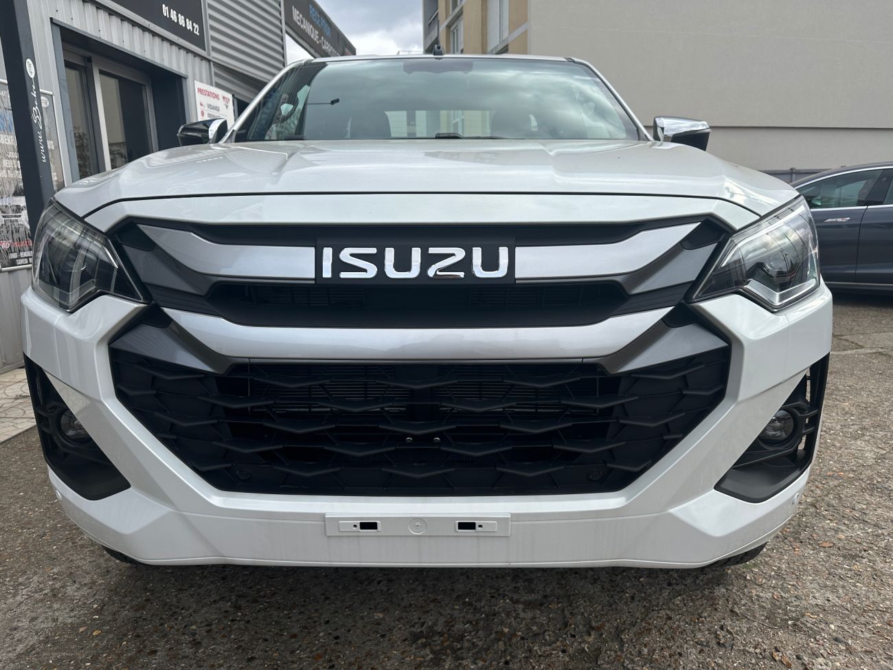 Mandataire ISUZU D-MAX N60 SPACE CAB 1.9 164 CH 4X4 BVA F+ 2P