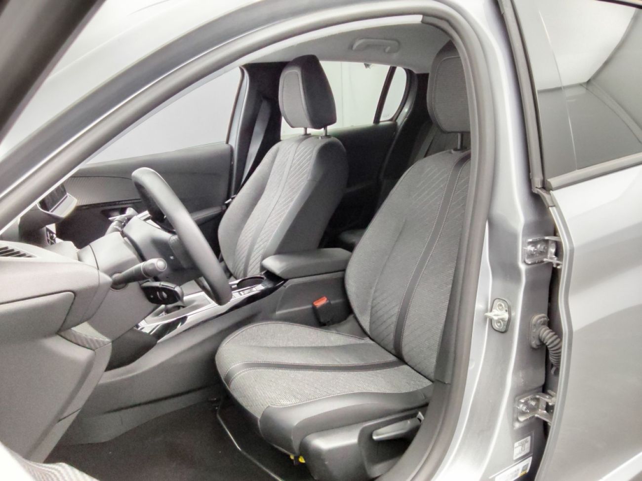 Mandataire PEUGEOT 208 1.2 100CH S&S ALLURE