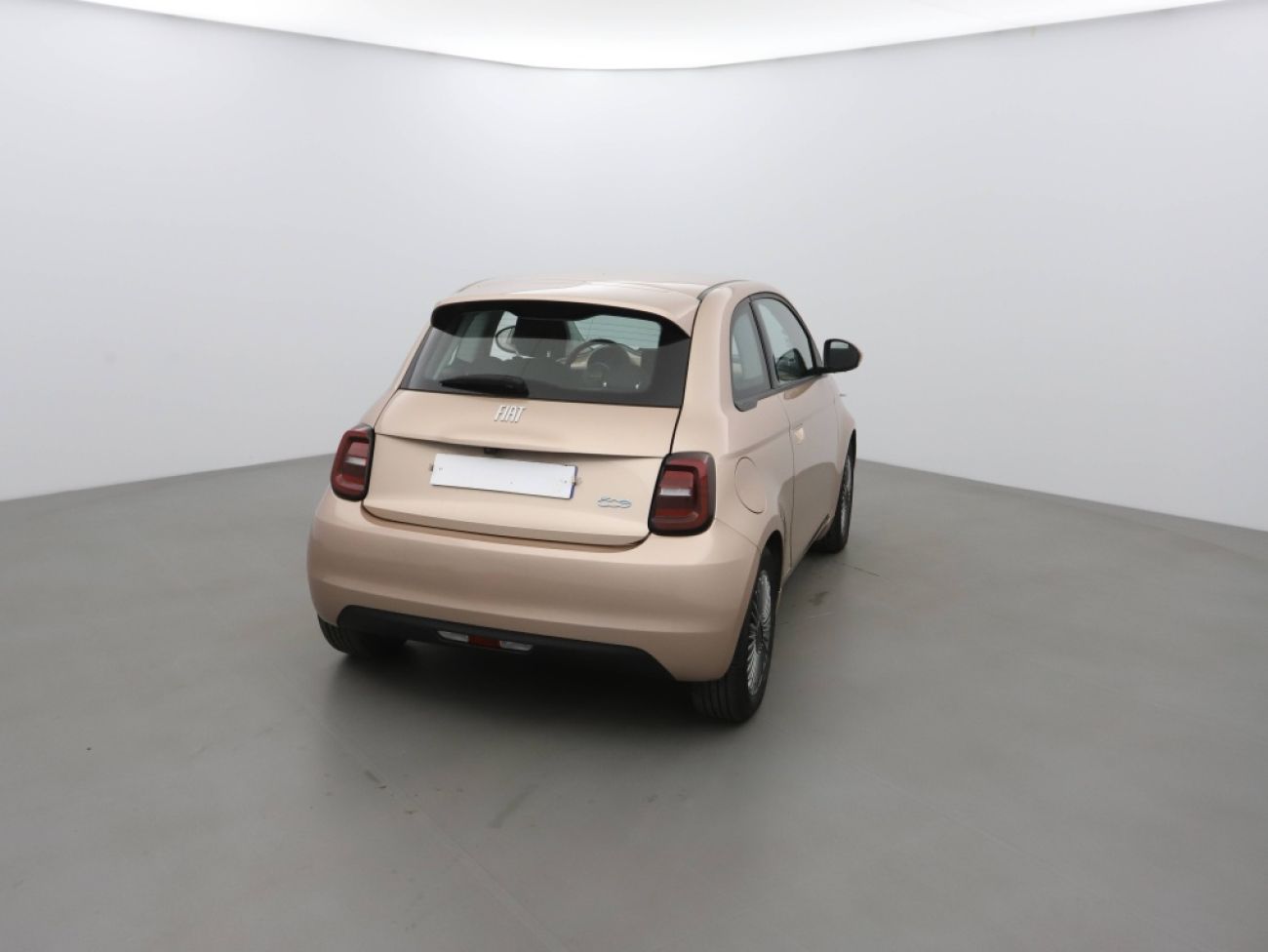 Mandataire FIAT 500 E 118CH ICONE