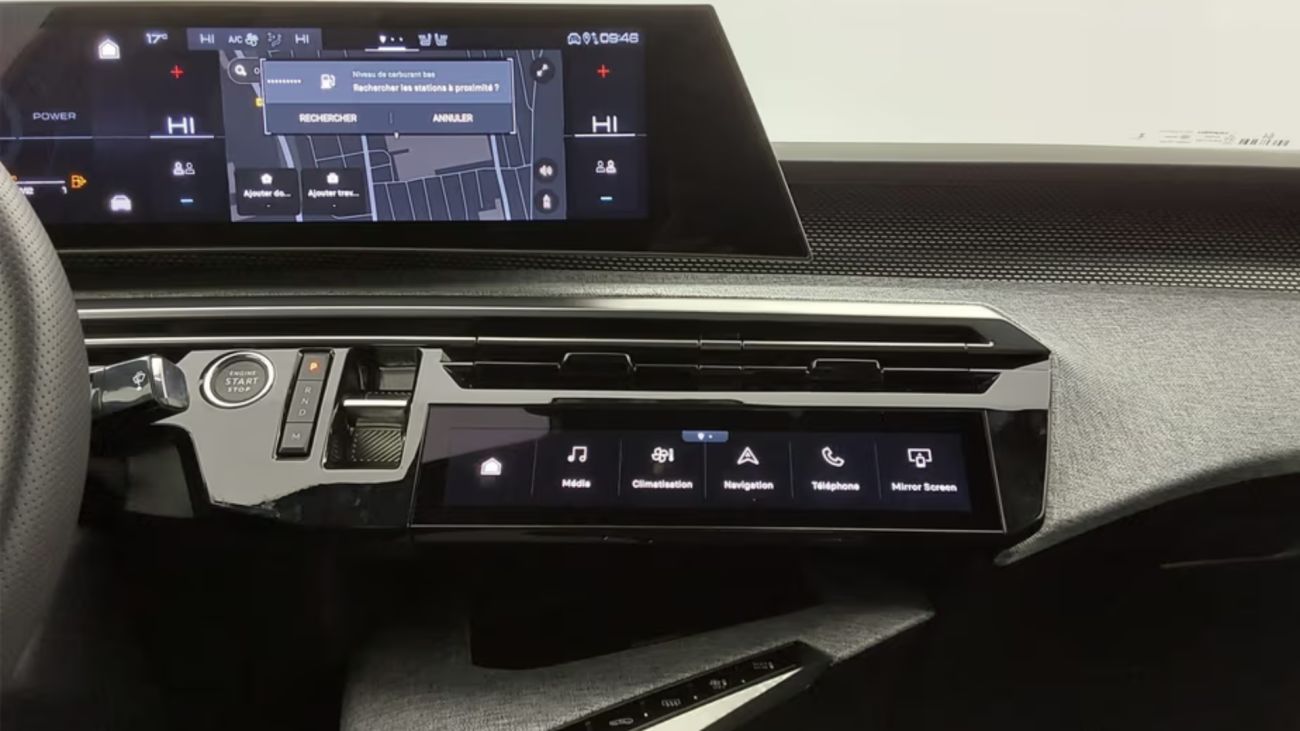 Mandataire PEUGEOT 3008 GT  HYBRID 145 e-dsc6