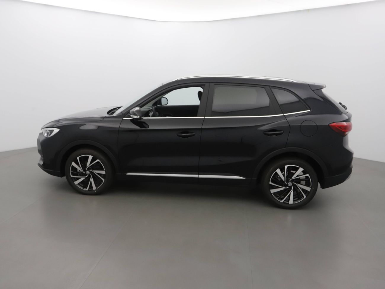 Mandataire MG ZS 1.5 HYBRID+ 197CH LUXURY