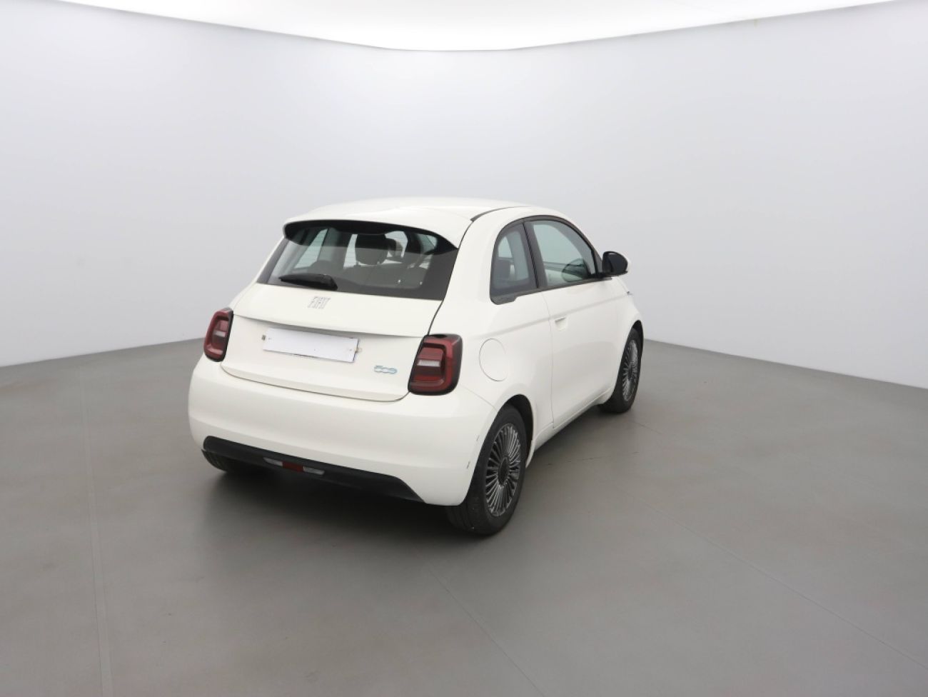 Mandataire FIAT 500 E 118CH ICONE