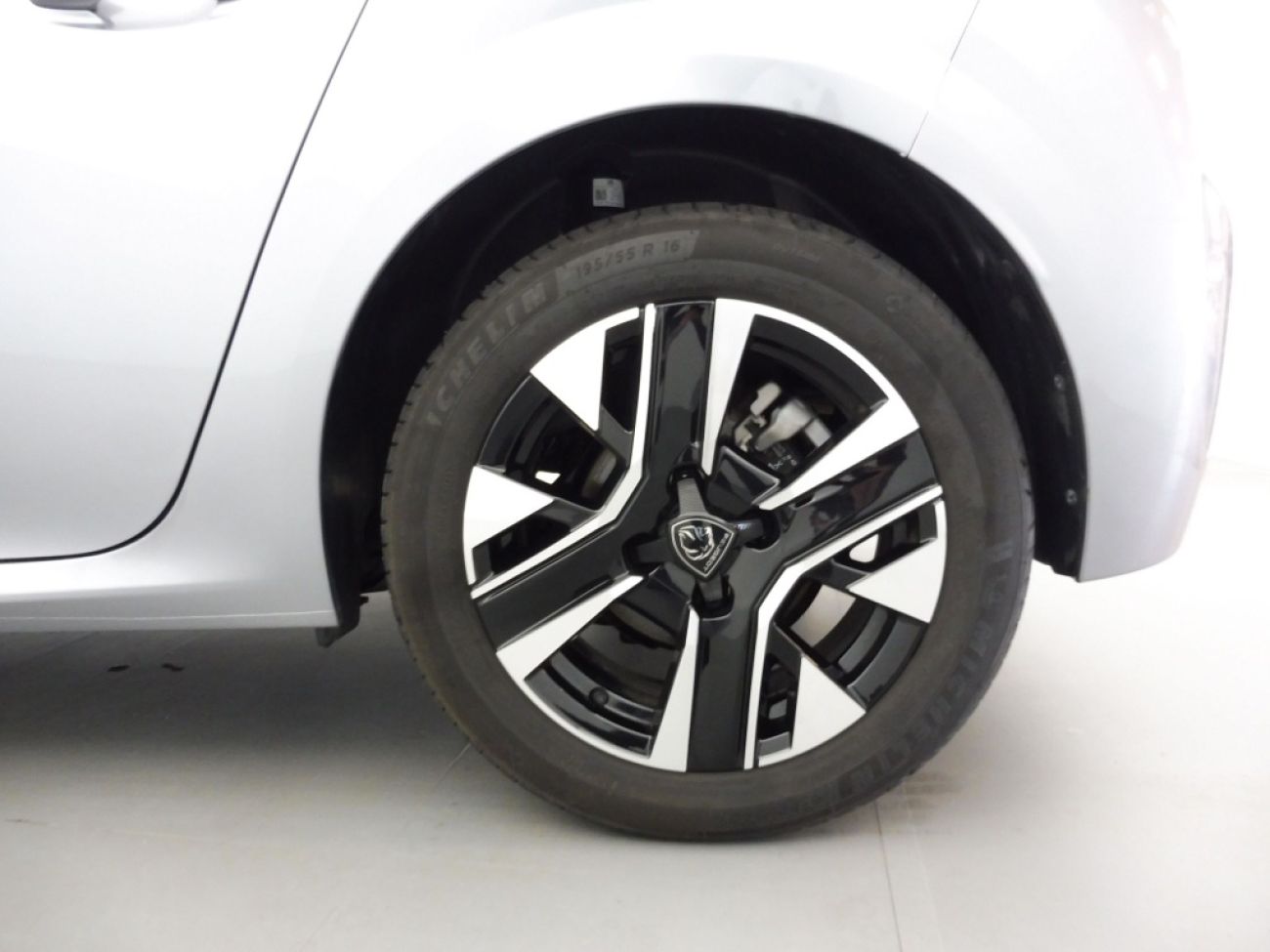 Mandataire PEUGEOT 208 1.2 100CH S&S ALLURE