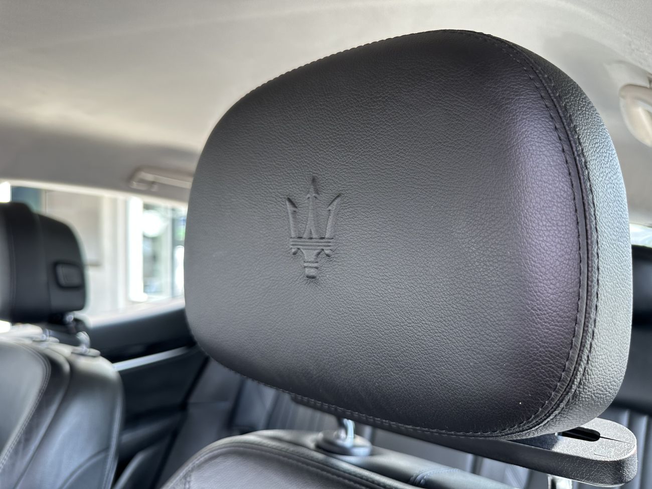 Mandataire MASERATI LEVANTE Diesel 3.0 V6 Turbo 275