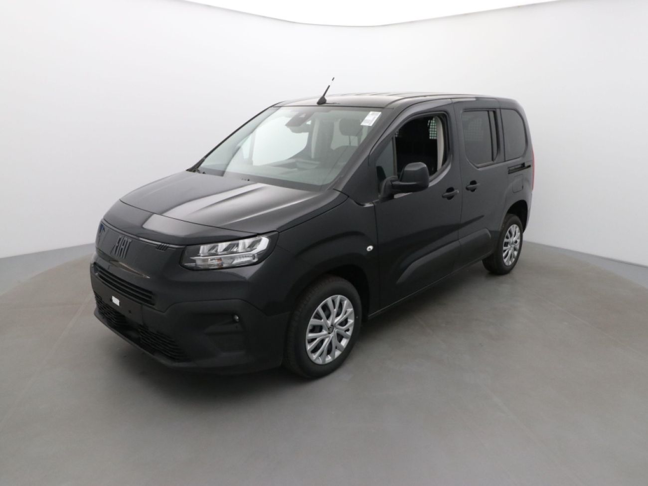 Mandataire FIAT Doblo Combi 1.5 BLUEHDI 100CH 5 PLACES N1