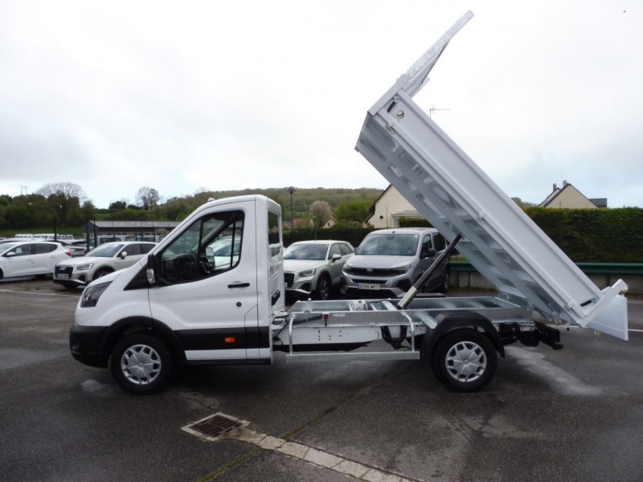 Mandataire Ford TRANSIT CCB BENNE 350 L2 2.0 ECOBLUE 130CH TREND BUSINESS