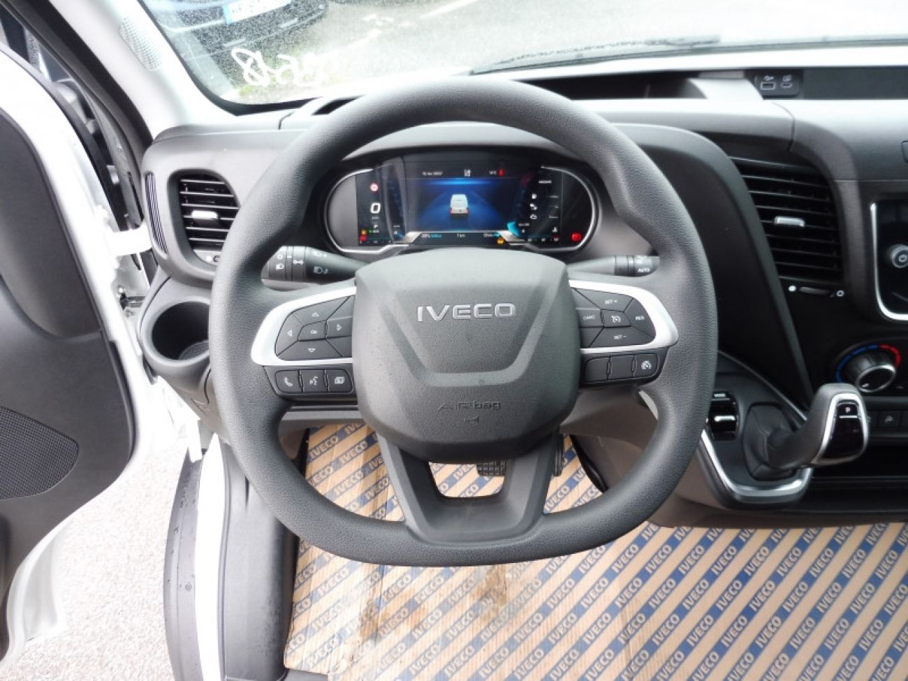 Mandataire IVECO Daily 35S16 2.3 V12 HI-MATIC 156CV