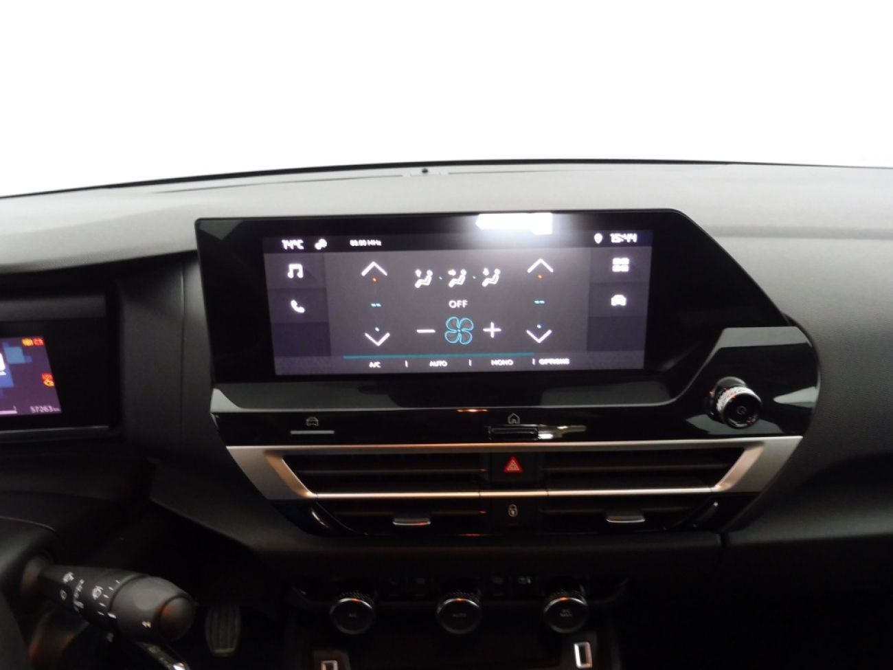 Mandataire Citroën C4 X 1.2 PURETECH 100 FEEL