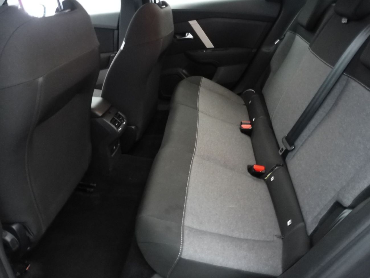 Mandataire Citroën C4 X 1.2 PURETECH 100 FEEL