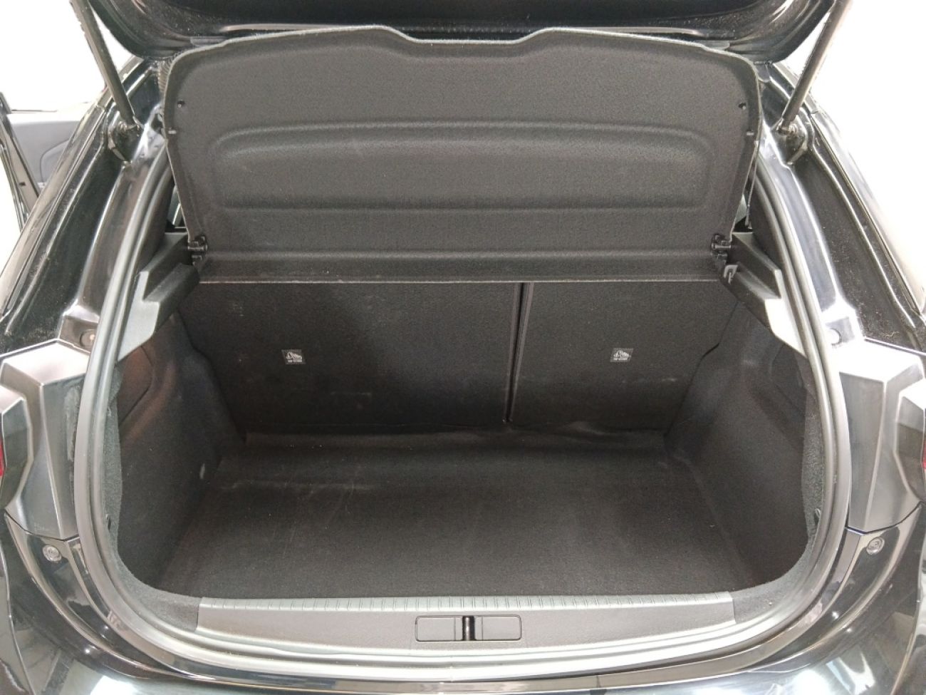 Mandataire Opel Corsa 1.2T 100gs