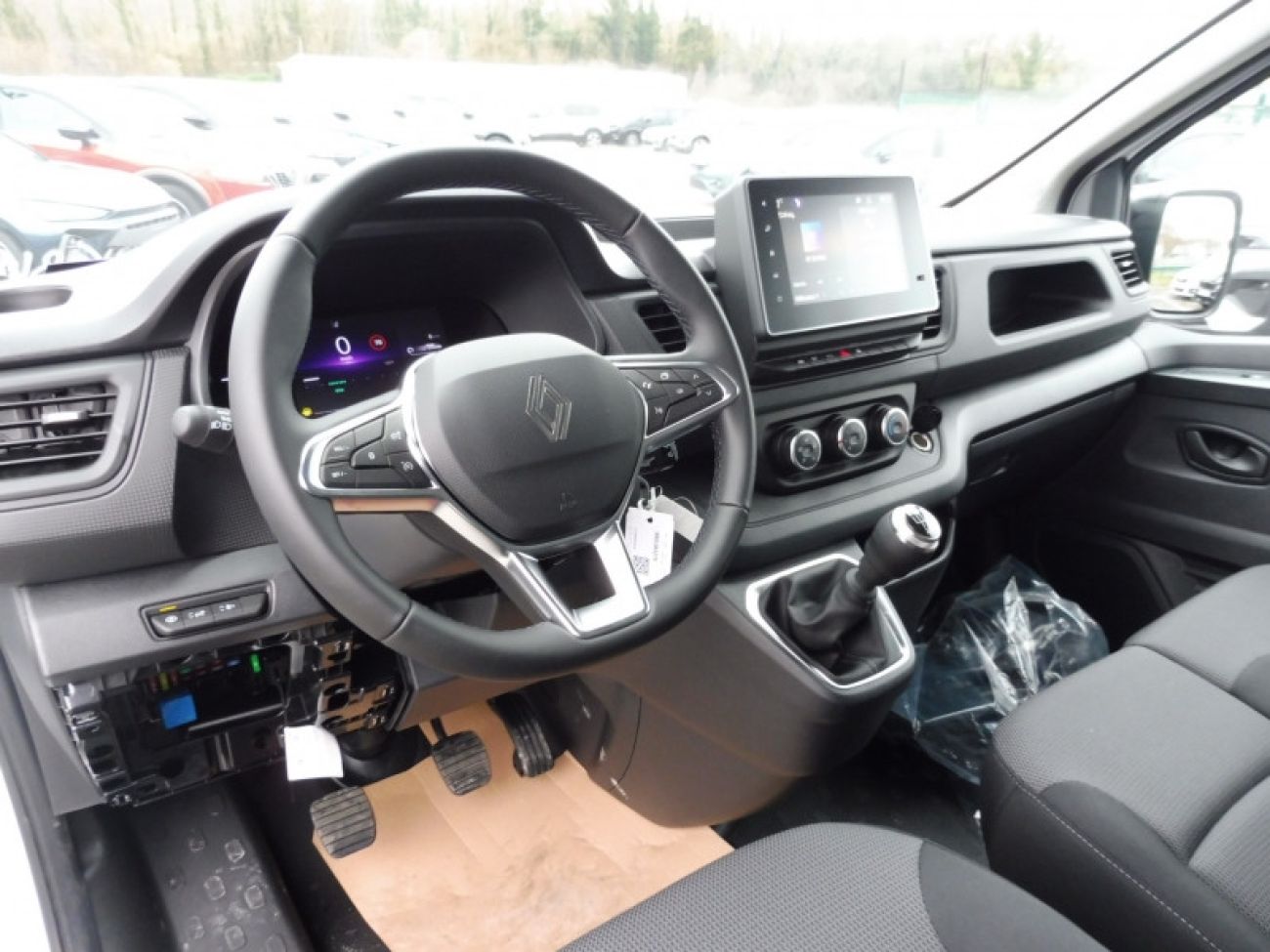 Mandataire RENAULT TRAFIC III FG L1H1 3T 2.0 BLUE DCI 150CH ADVANCE -24