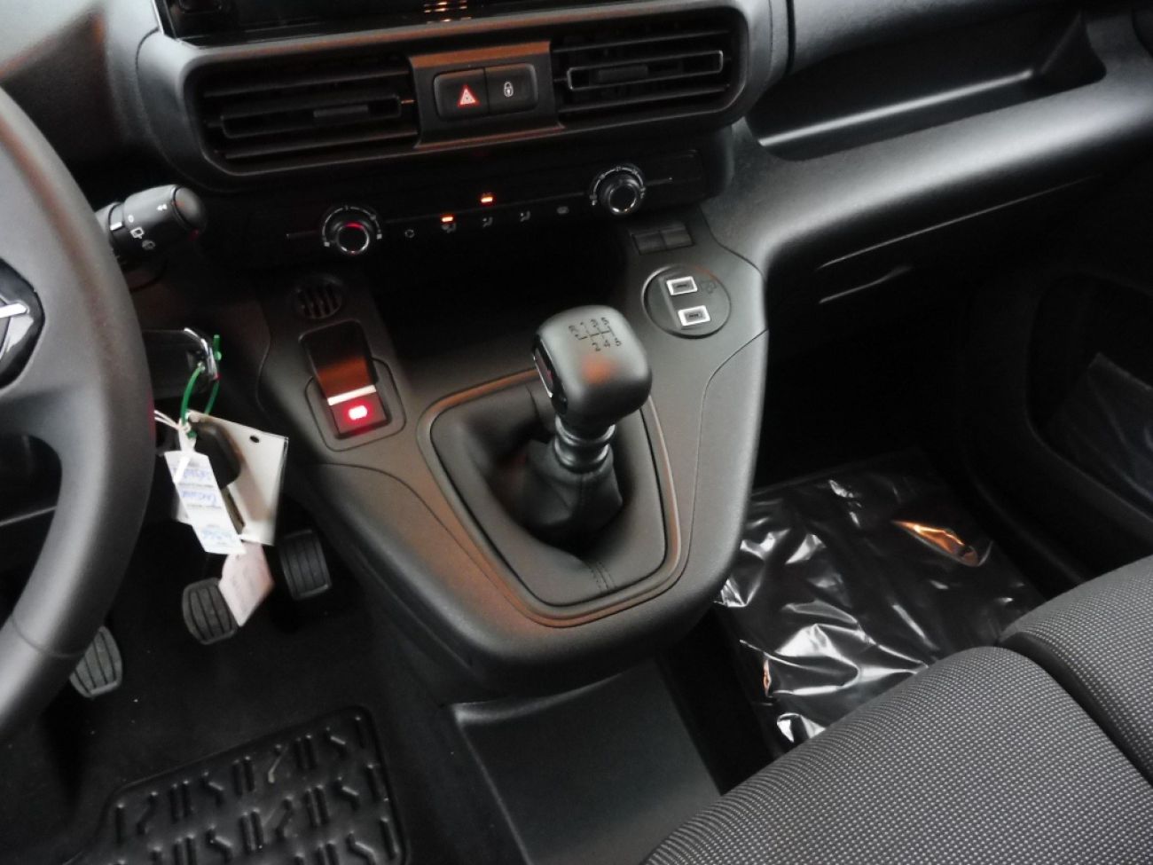 Mandataire PEUGEOT Partner M 650KG BLUEHDI 100CH S&S