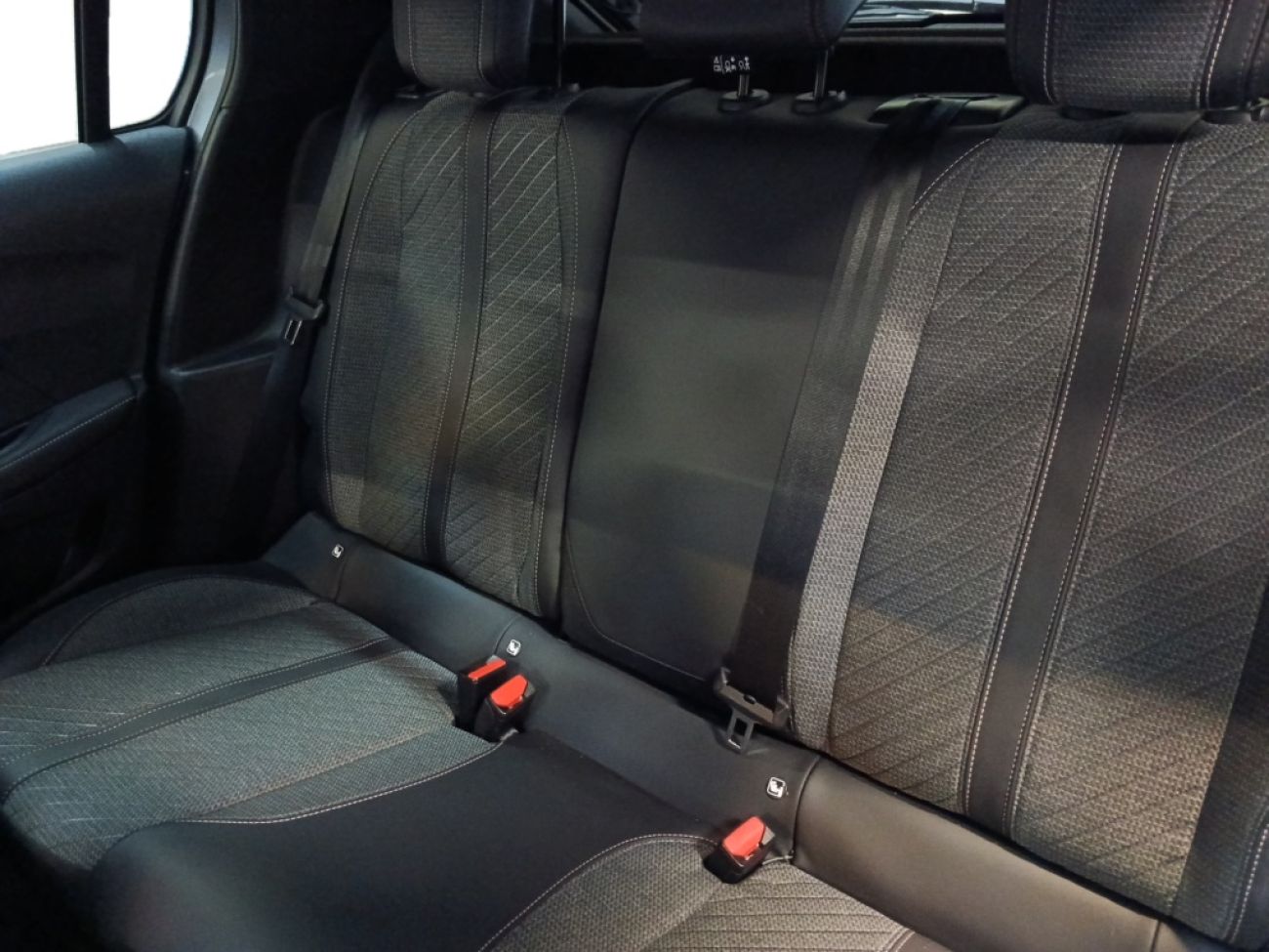 Mandataire PEUGEOT 208 1.2 100CH S&S ALLURE