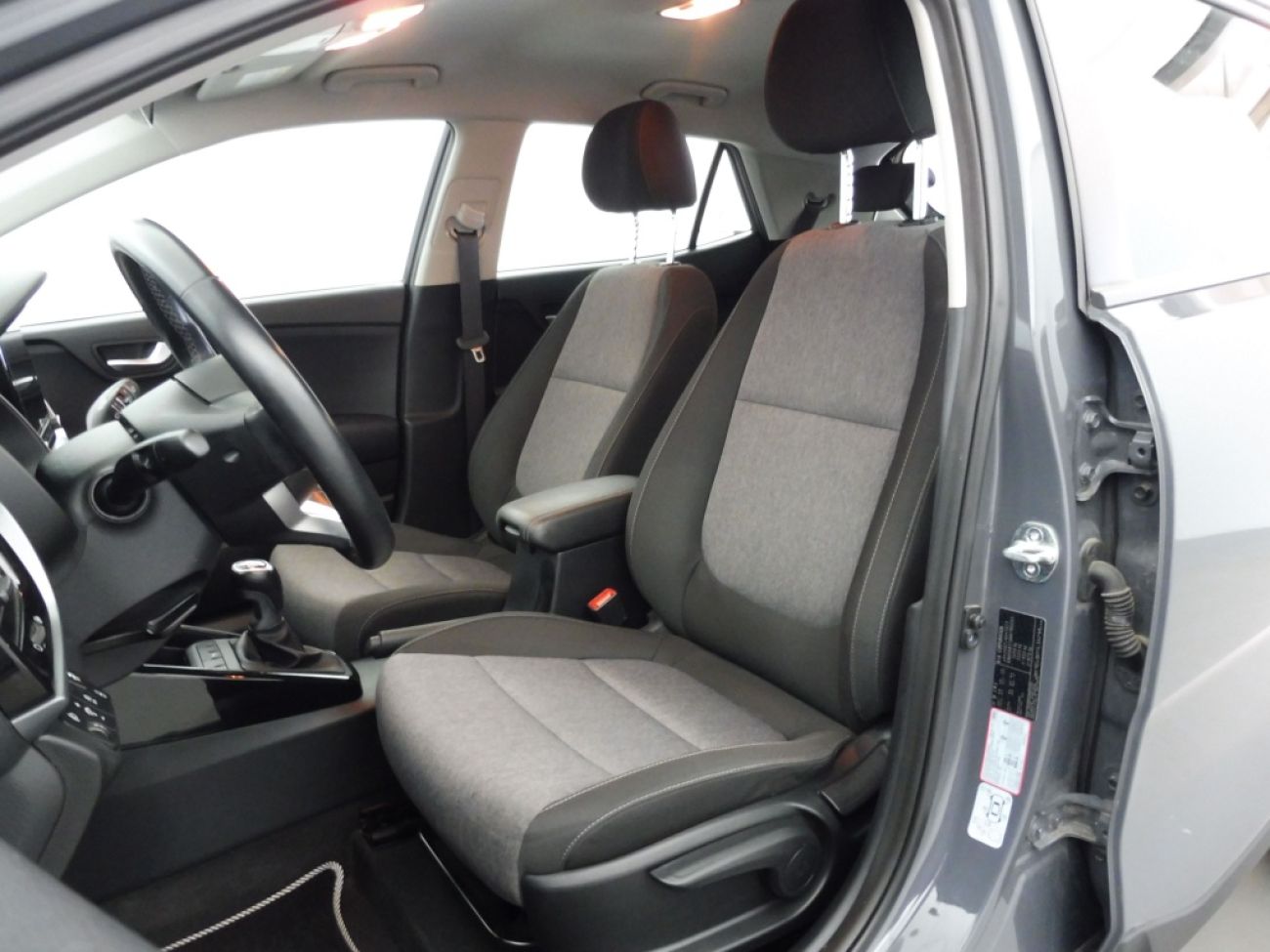 Mandataire Kia Stonic 1.0 T-GDI 100lx urban