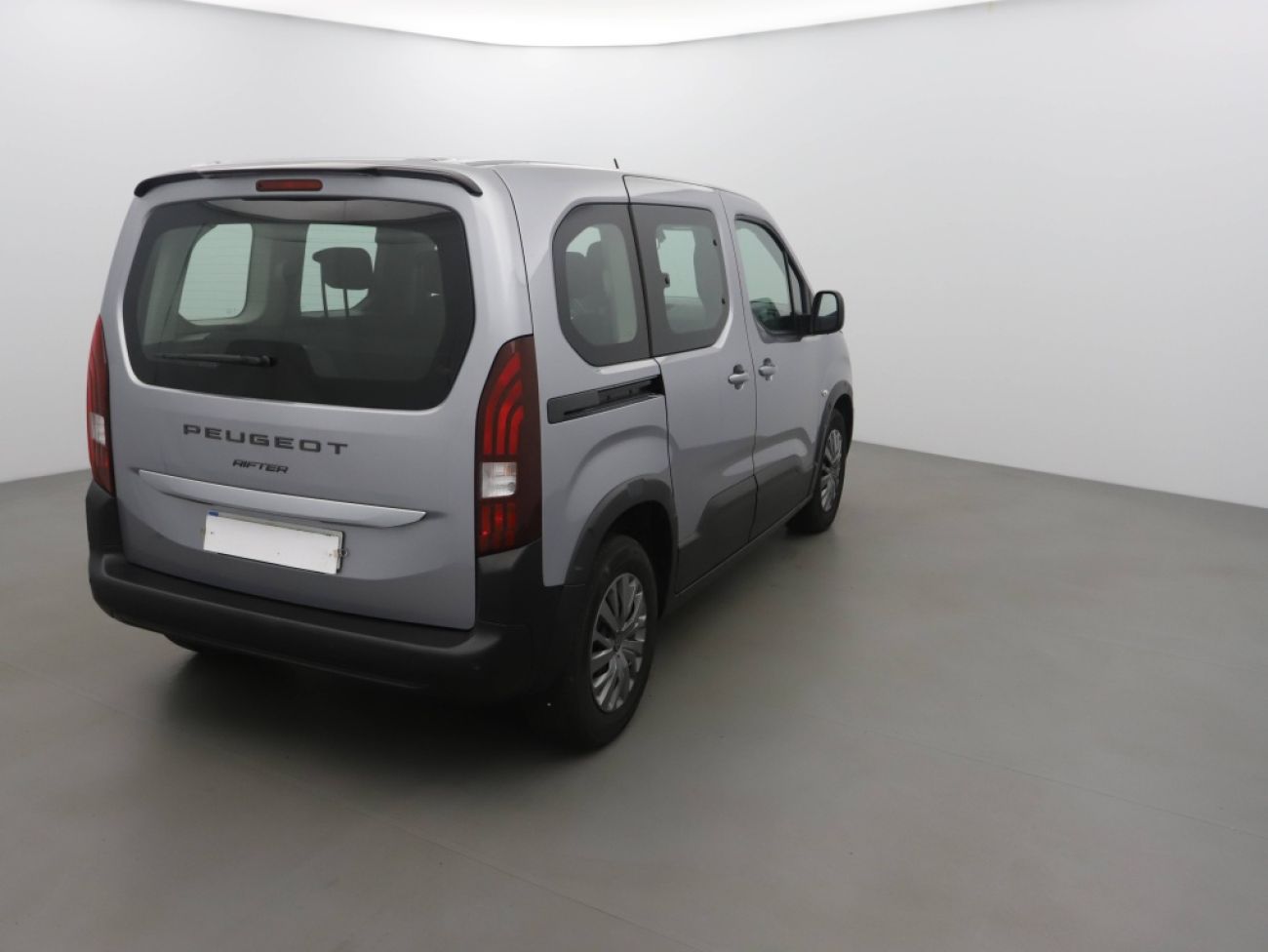 Mandataire PEUGEOT RIFTER TAILLE M - 1.5 BLUEHDI 100CH S&S ALLURE 5 PLACES