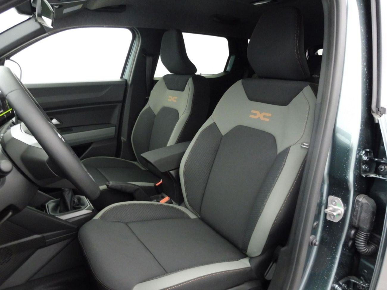 Mandataire Dacia DUSTER 1.2 TCE MILD HYBRID 130CH EXTREME 4X2