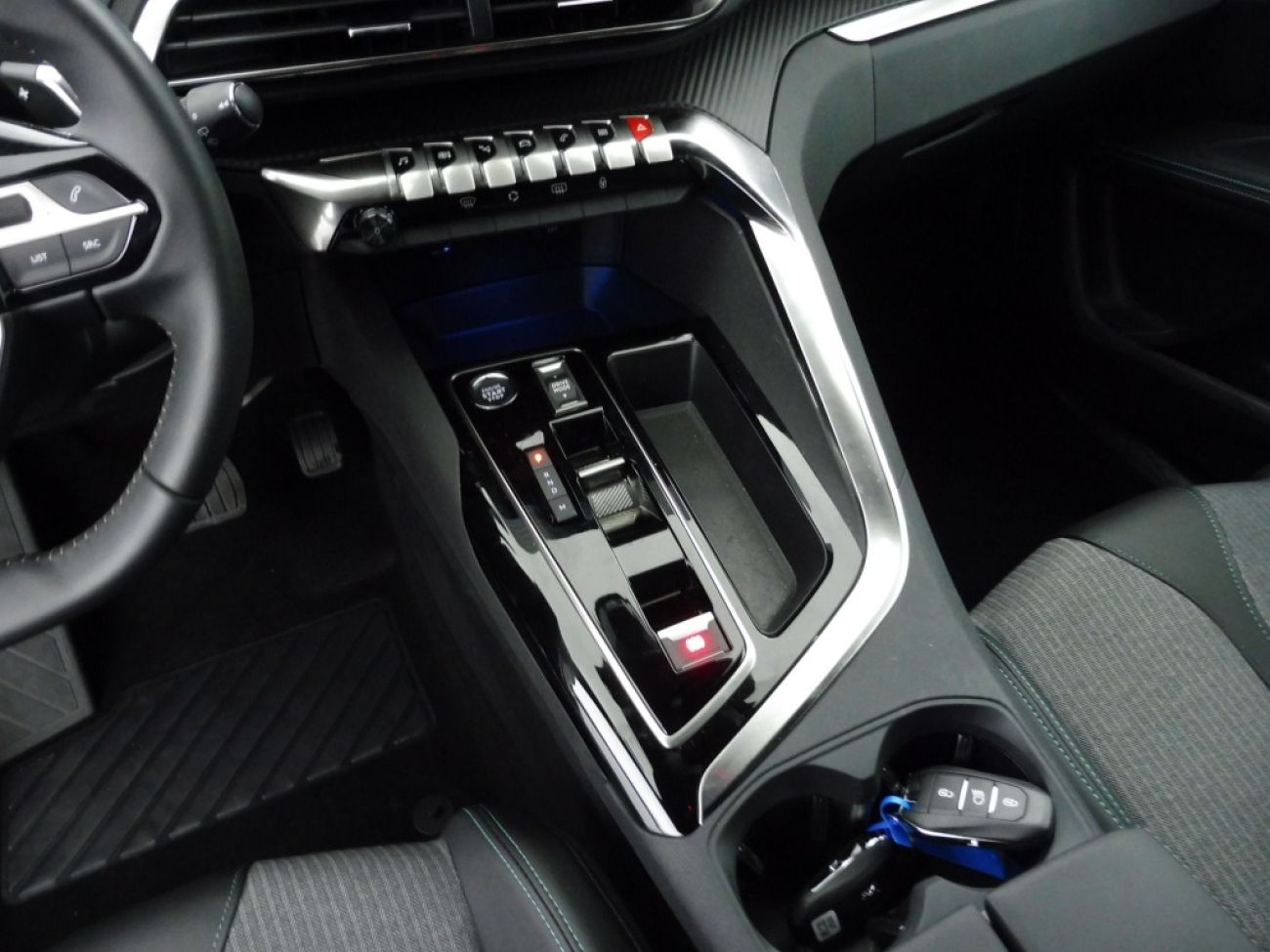 Mandataire PEUGEOT 5008 1.5 BLUEHDI 130CH S&S ALLURE PACK EAT8