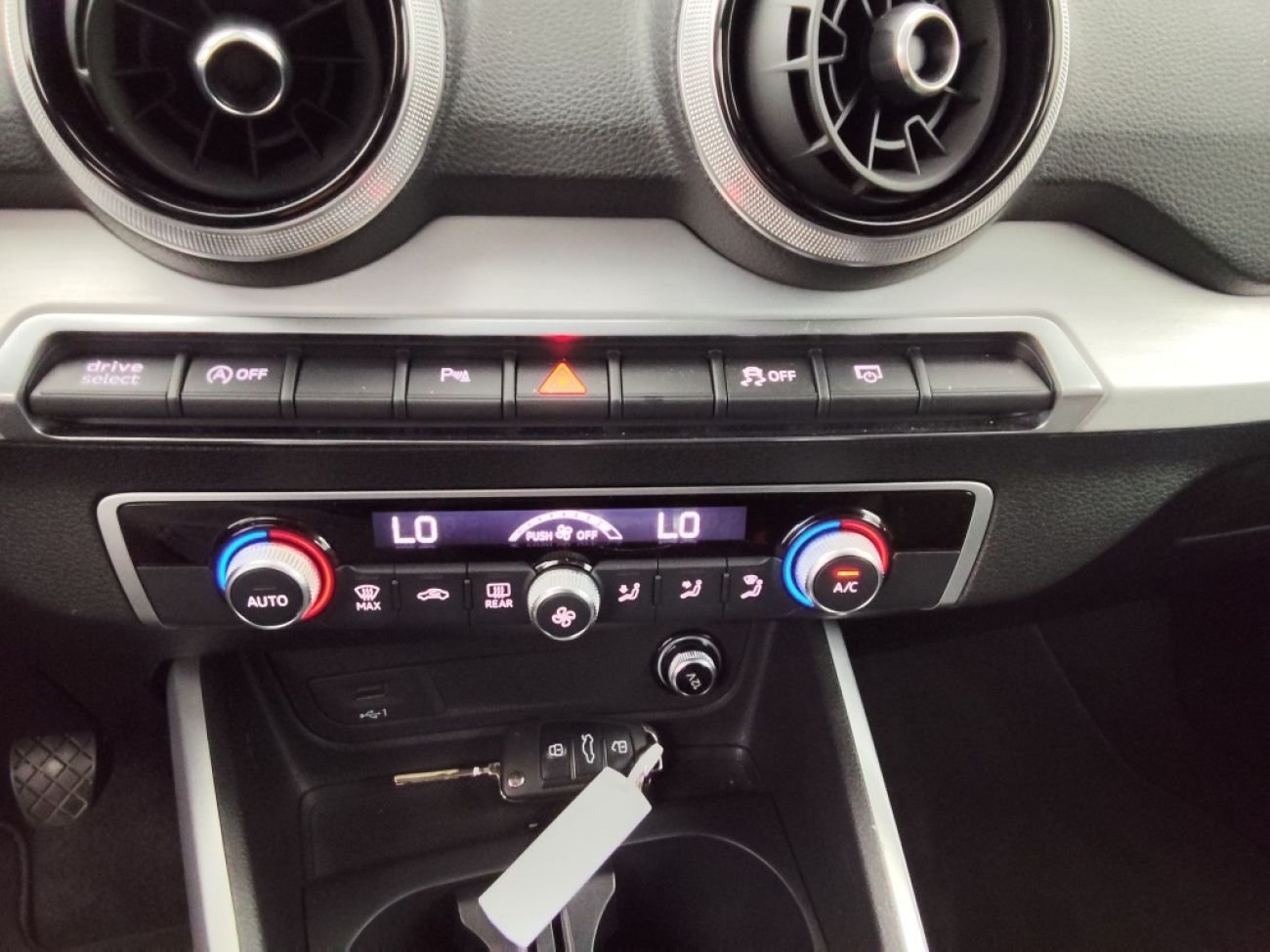 Mandataire AUDI Q2 30 TDI 116CH PACK S LINE EXTERIEUR