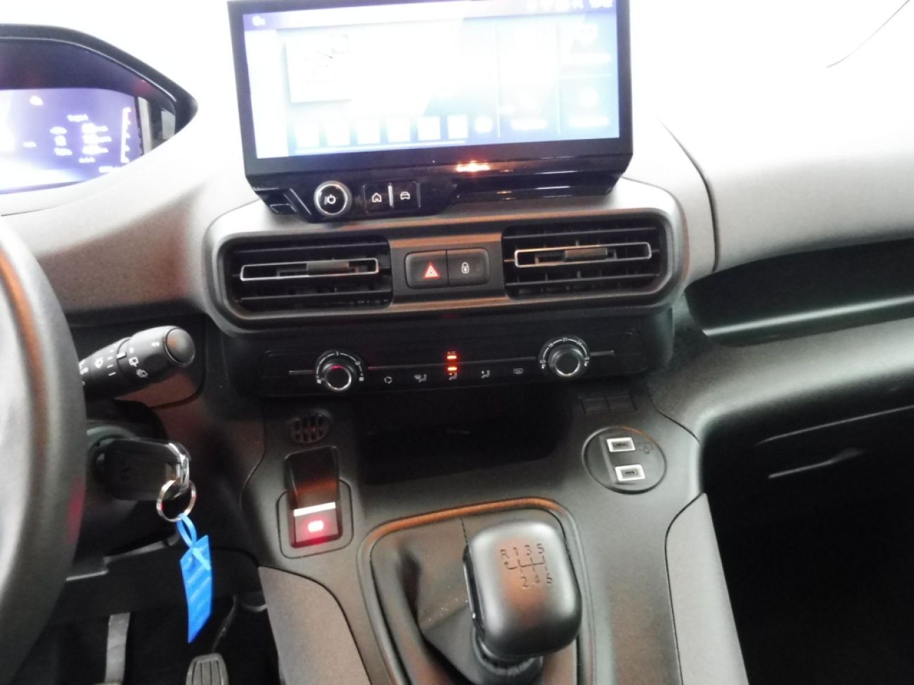 Mandataire PEUGEOT RIFTER TAILLE M - 1.5 BLUEHDI 100CH S&S ALLURE 5 PLACES
