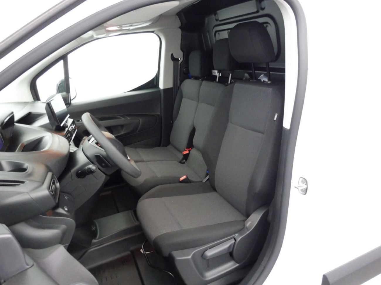 Mandataire PEUGEOT Partner XL 950KG BLUEHDI 130CH S&S EAT8