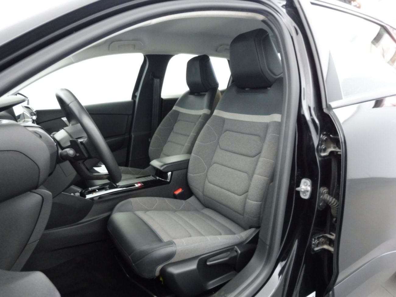 Mandataire Citroën C4 X PURETECH 130CH S&S FEEL PACK EAT8