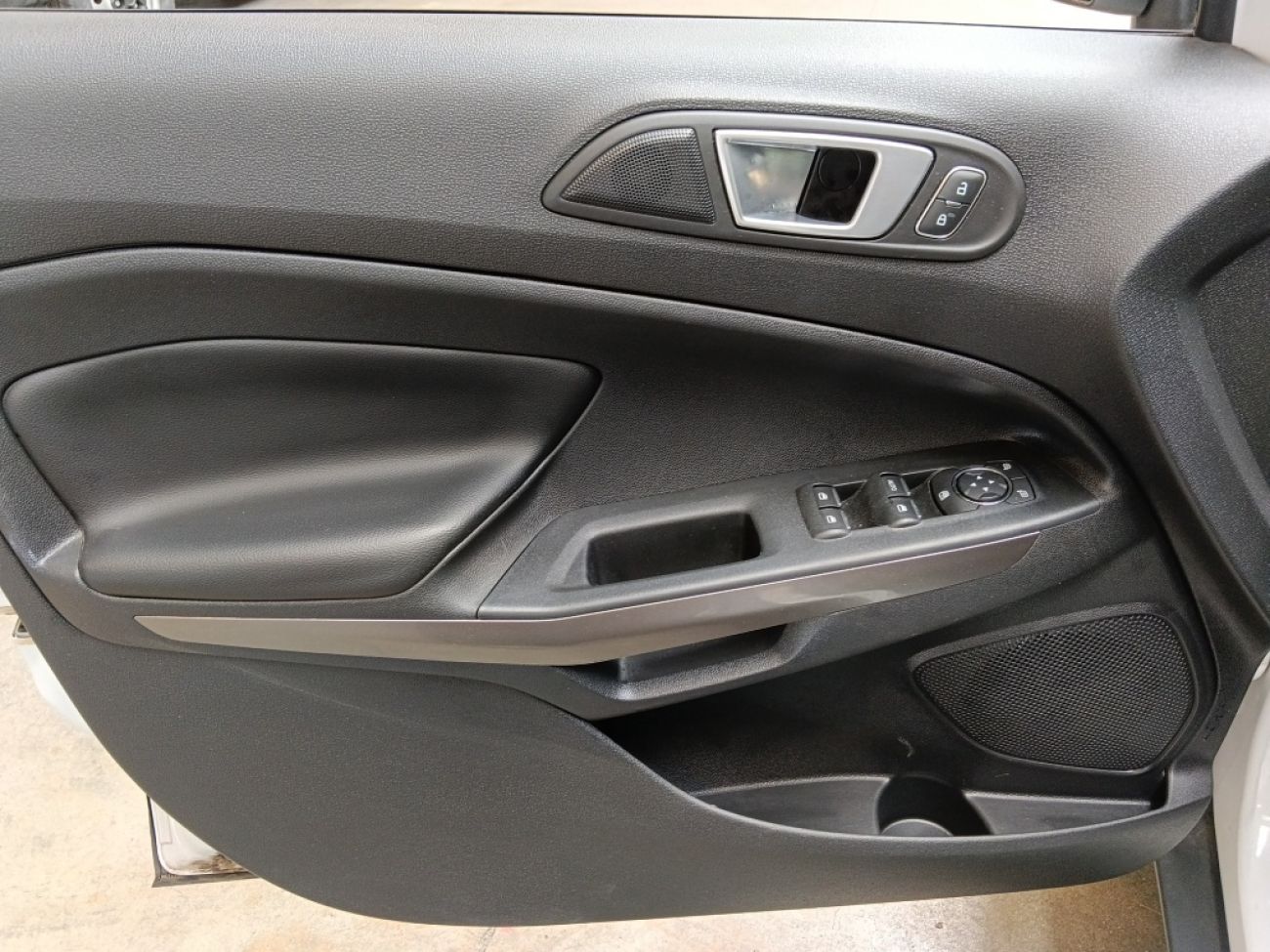 Mandataire Ford ECOSPORT 1.0 ECOBOOST 100trend