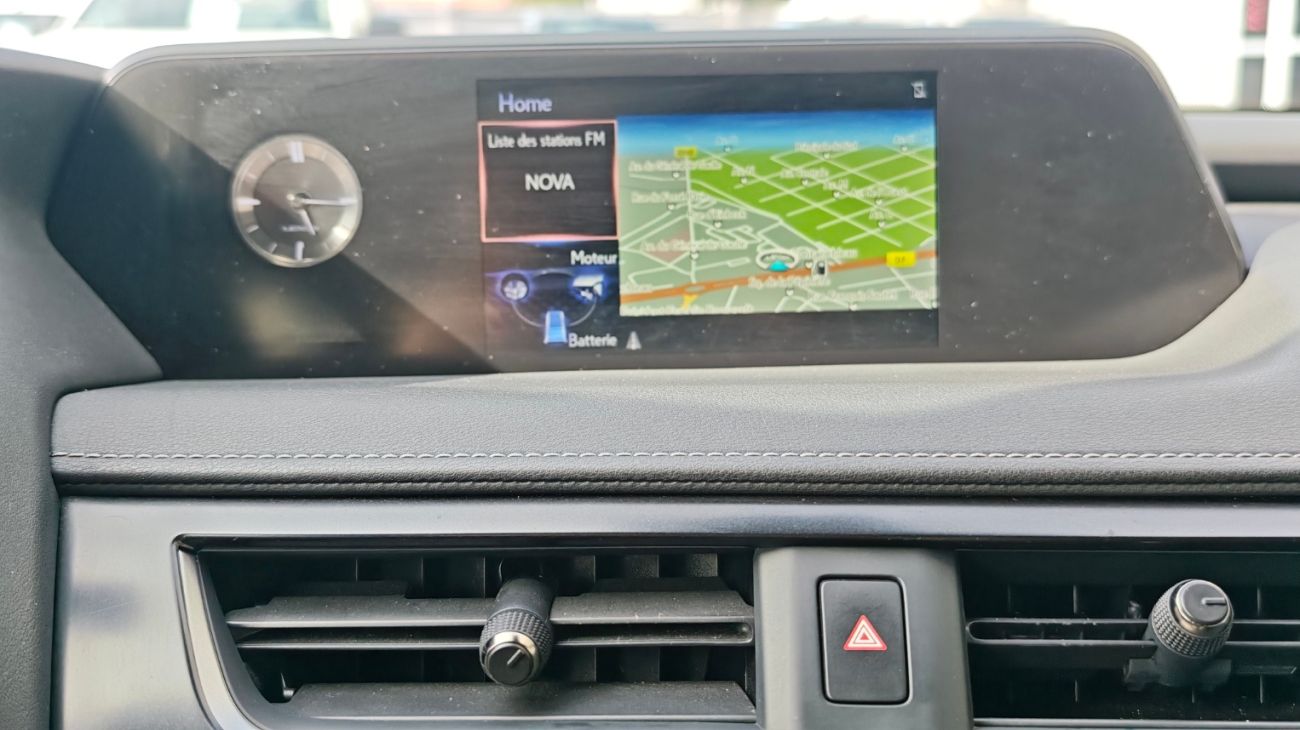 Mandataire LEXUS UX 250h 2WD Luxe