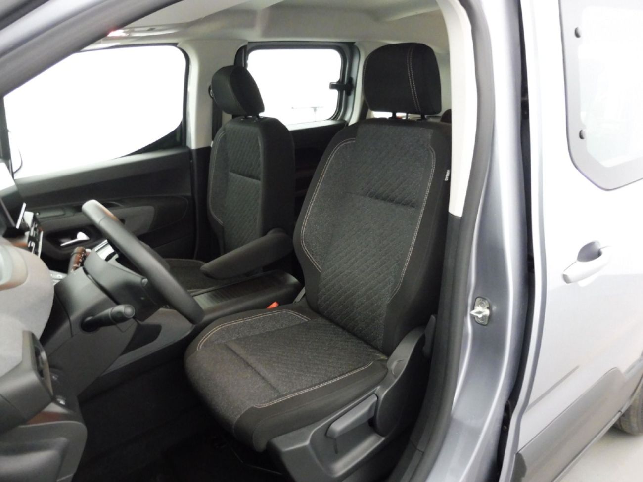 Mandataire PEUGEOT RIFTER TAILLE M - 1.5 BLUEHDI 100CH S&S ALLURE 5 PLACES