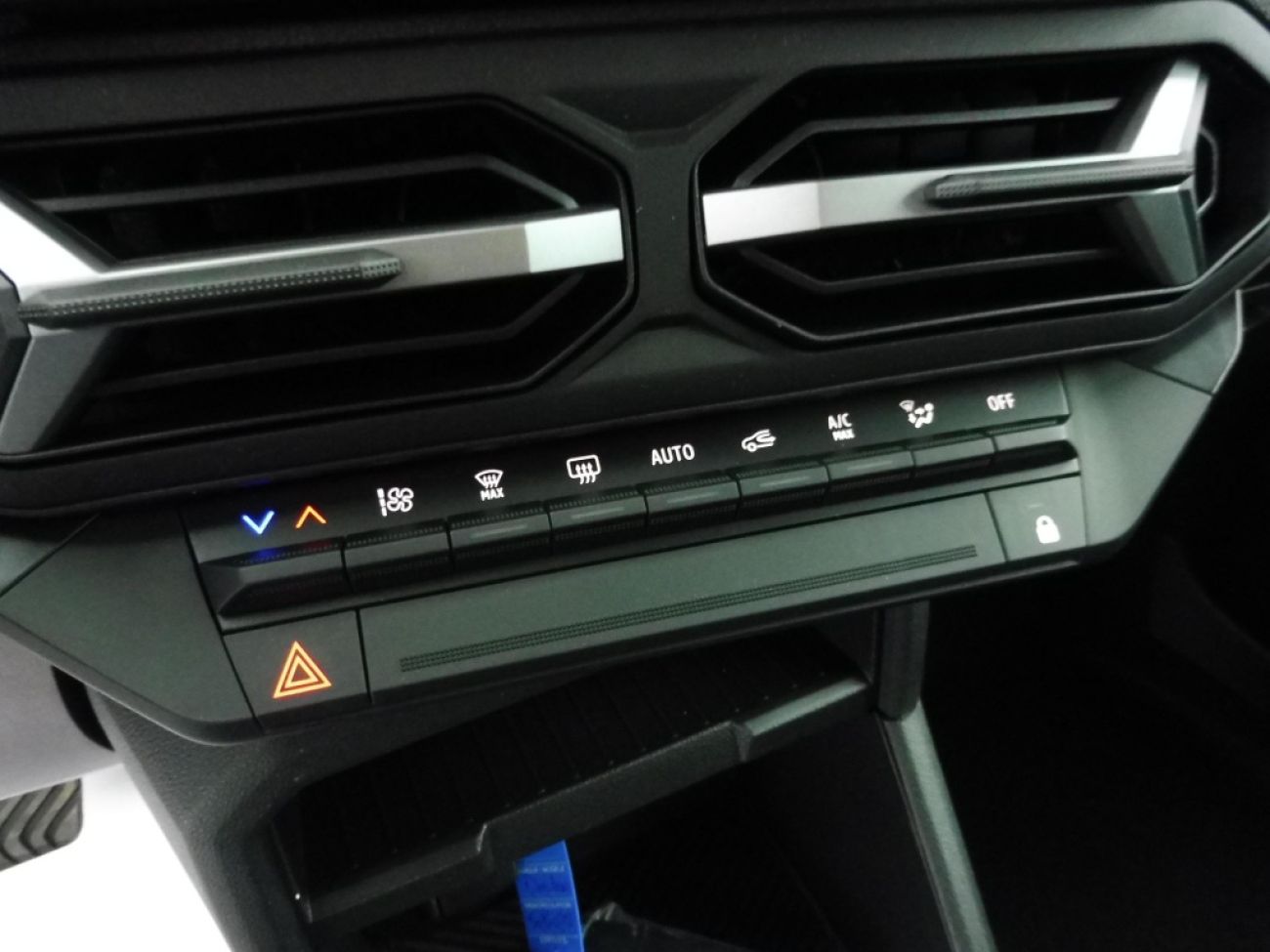 Mandataire Dacia DUSTER 1.6 HYBRID 140CH JOURNEY 4X2