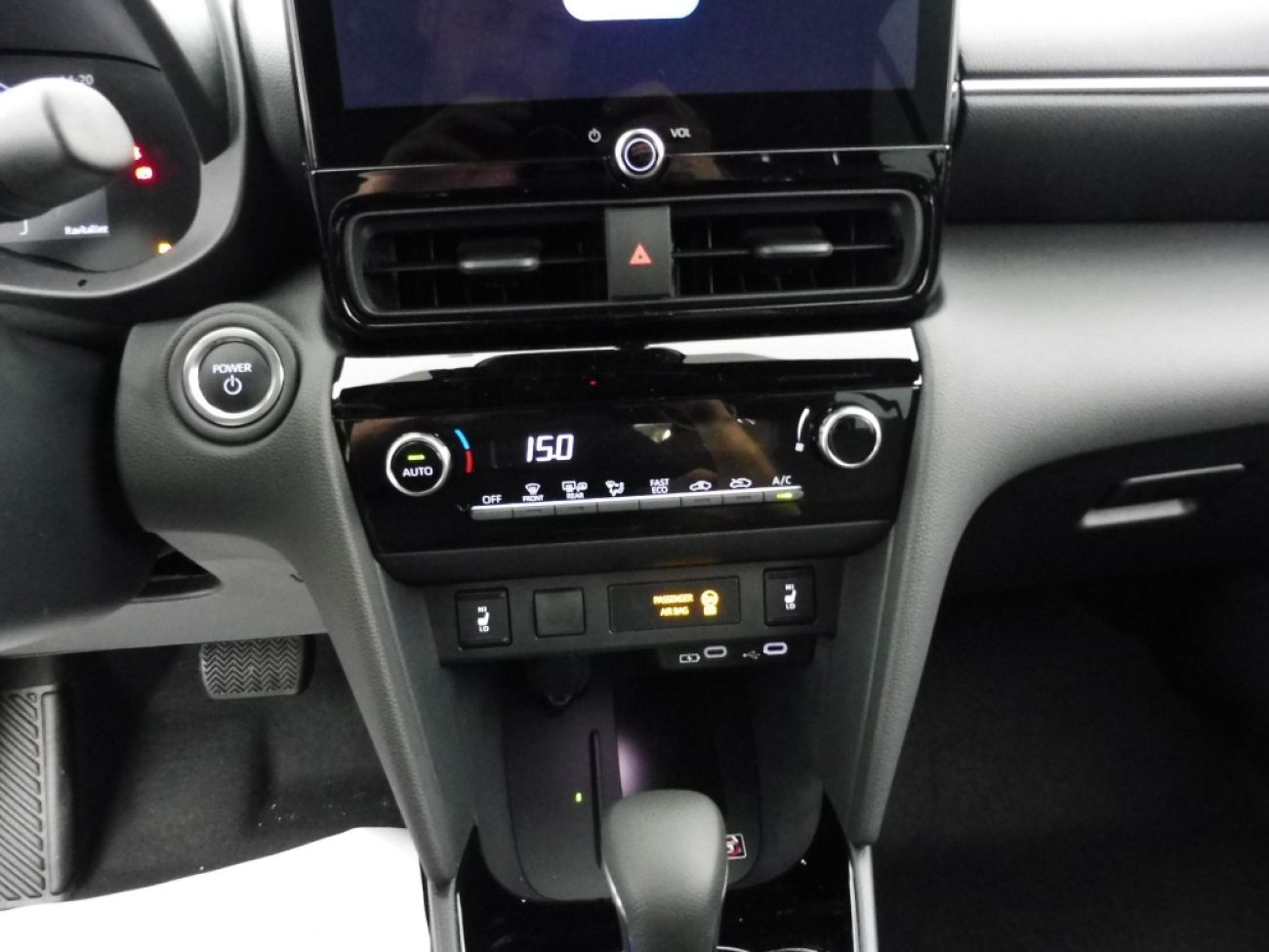 Mandataire TOYOTA YARIS CROSS 130H DESIGN