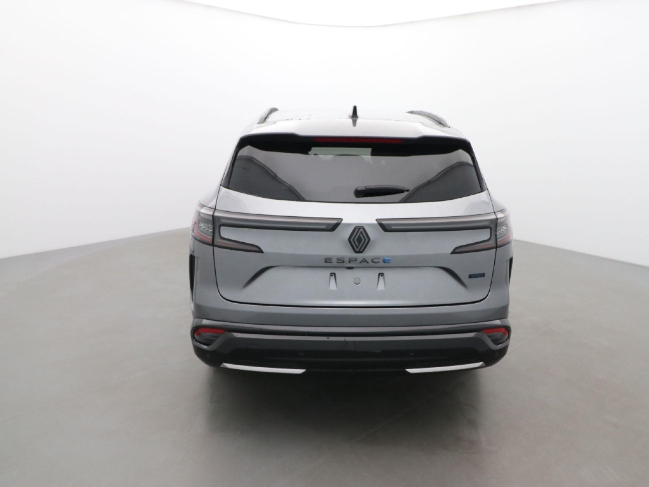 Mandataire RENAULT ESPACE VI 1.2 E-TECH FULL HYBRID 200CH ESPRIT ALPINE 7 PLACES - 24