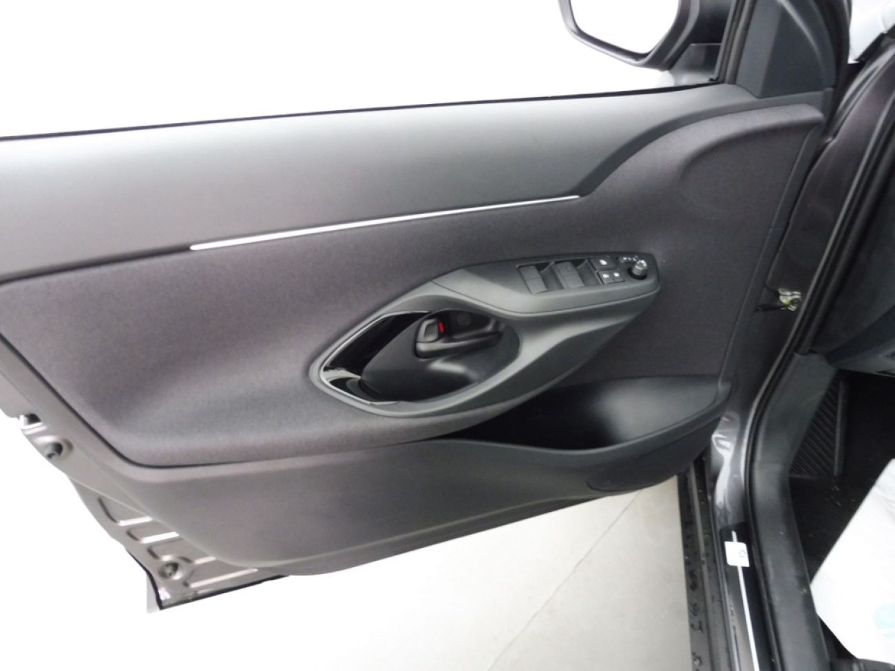 Mandataire TOYOTA YARIS CROSS 130H DESIGN