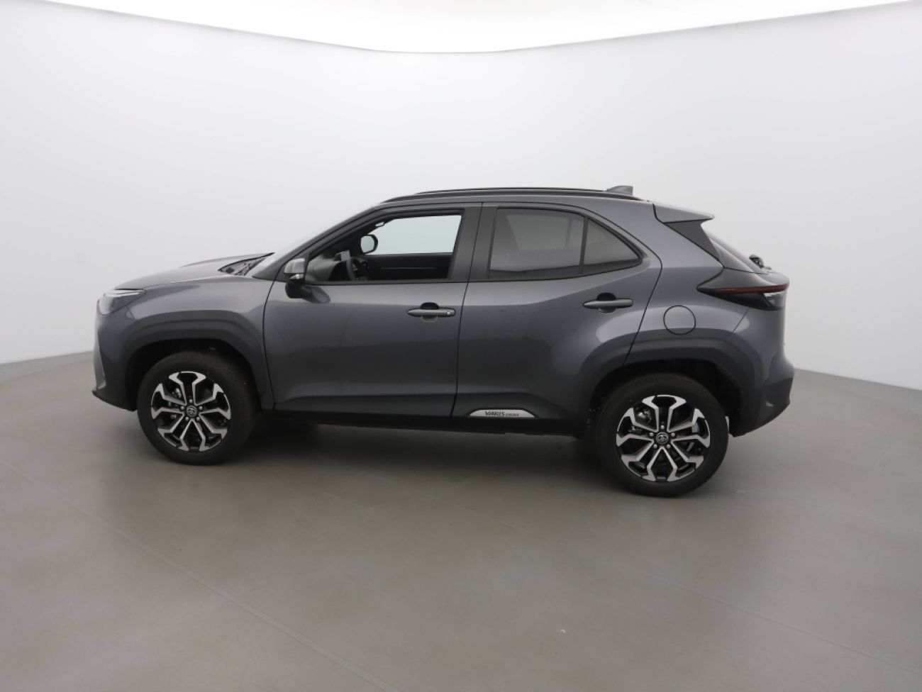 Mandataire TOYOTA YARIS CROSS 130H DESIGN