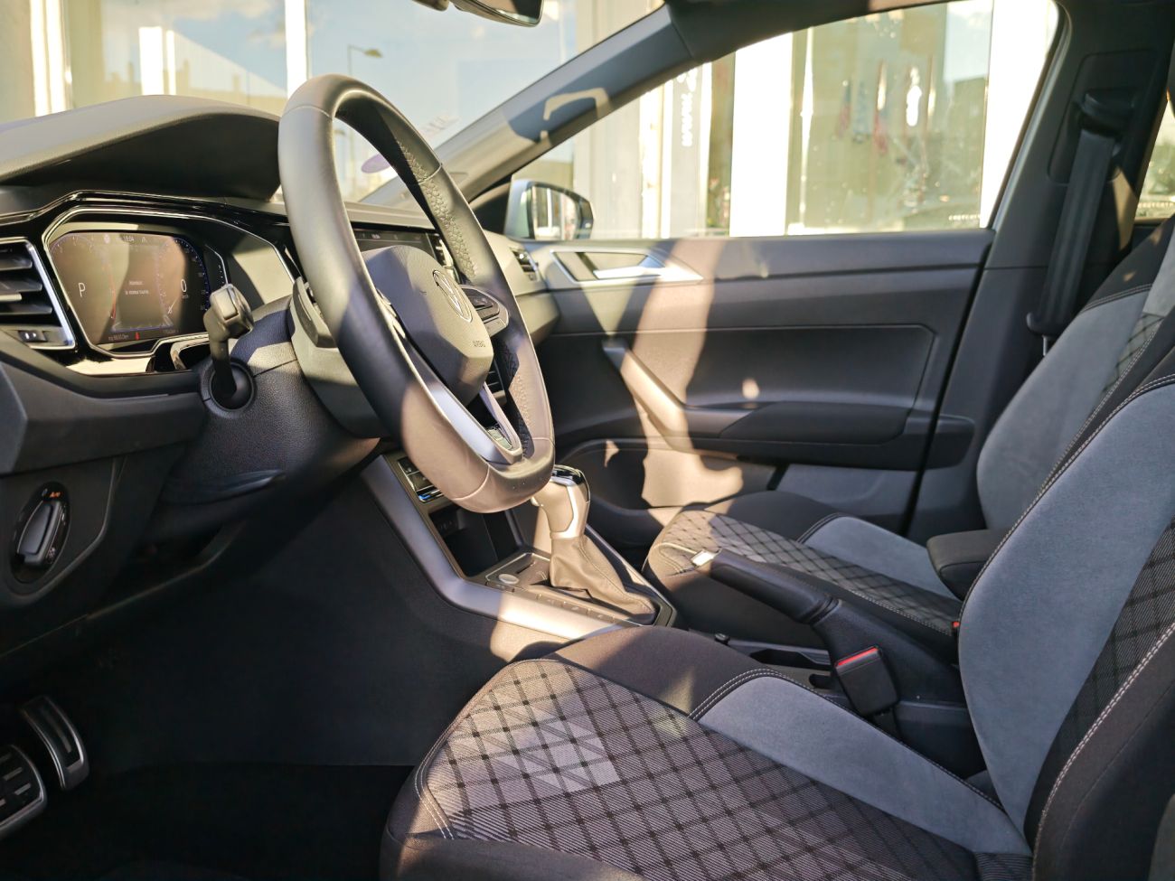 Mandataire VOLKSWAGEN POLO 1.0 TSI 110 S&S DSG7 R-Line