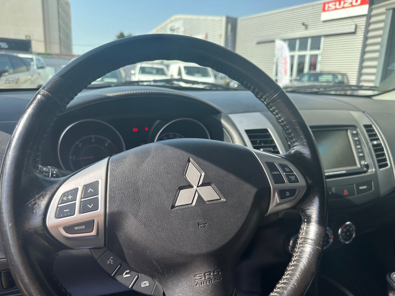 Mandataire MITSUBISHI OUTLANDER 2.2 DI-D 150 4WD Instyle