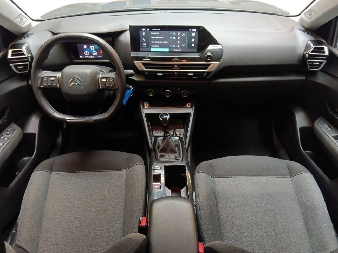 Mandataire Citroën C4 X 1.2 PURETECH 100 FEEL
