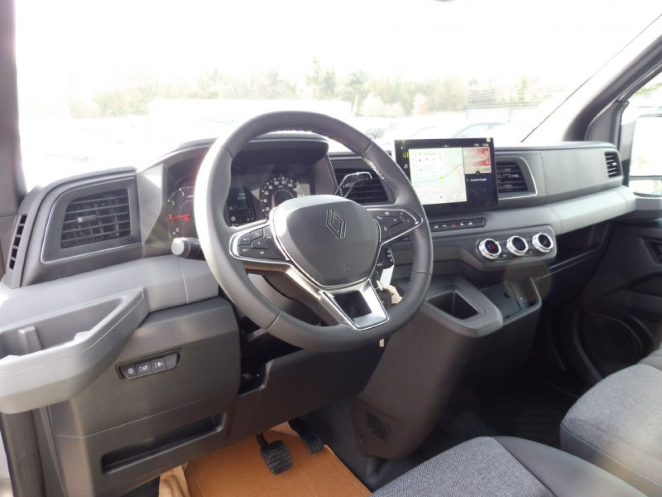 Mandataire RENAULT Master F3500 L2H2 2.0 BLUE DCI 150CH EXTRA AUTO - 25