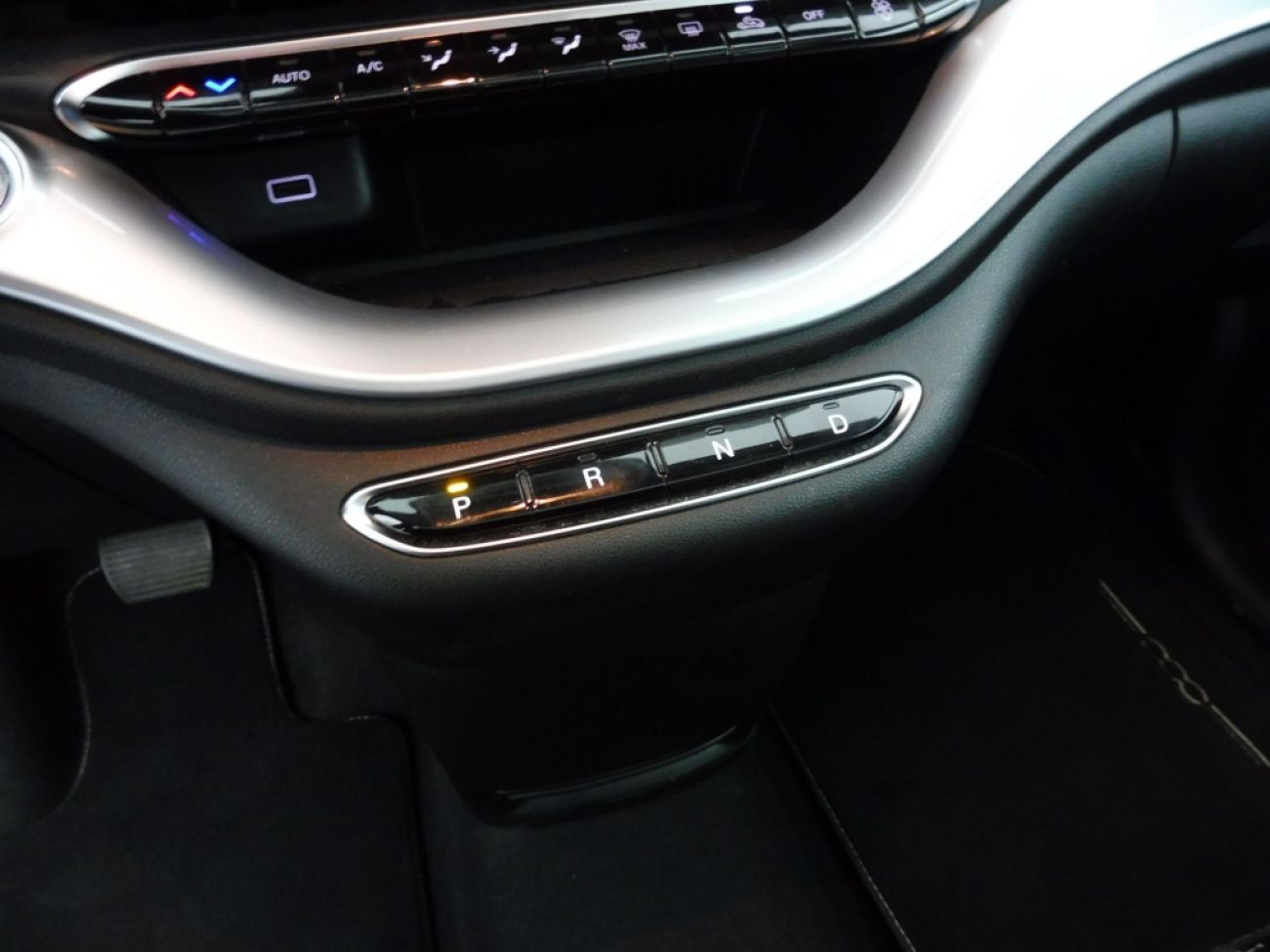 Mandataire FIAT 500 E 118CH ICONE