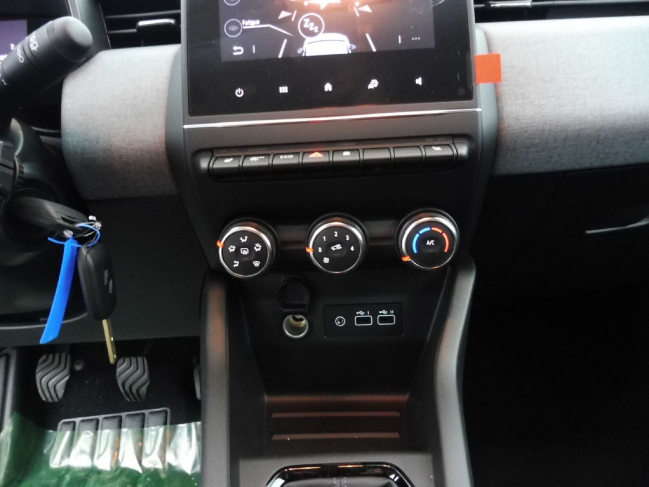 Mandataire RENAULT Clio 1.0 TCE 90CH EVOLUTION - 25
