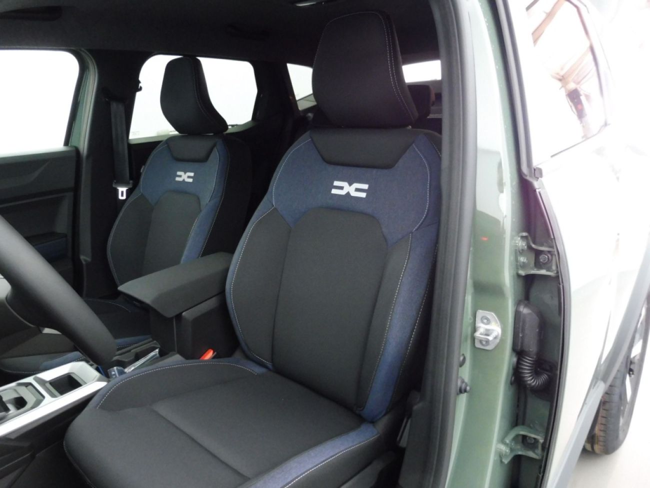 Mandataire Dacia Duster 1.6 HYBRID 140CH JOURNEY 4X2