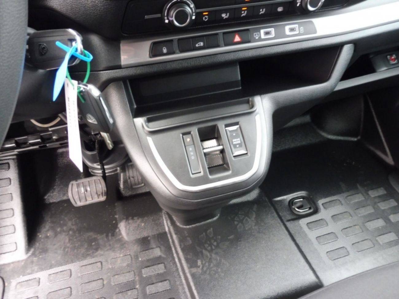 Mandataire PEUGEOT Expert XL 2.0 BLUEHDI 145CH S&S EAT8