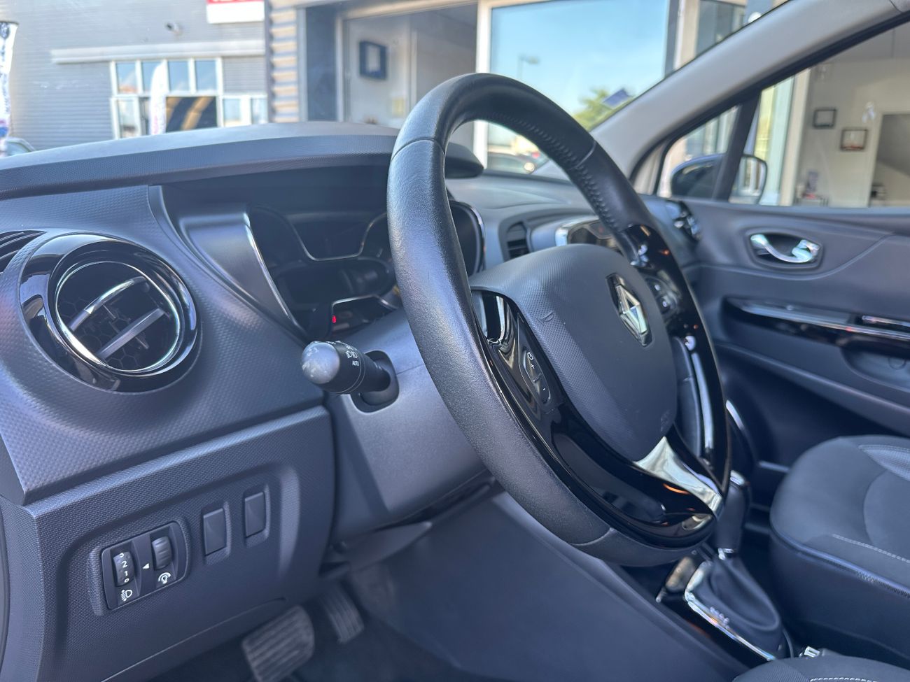 Mandataire RENAULT CAPTUR TCe 120 Intens EDC