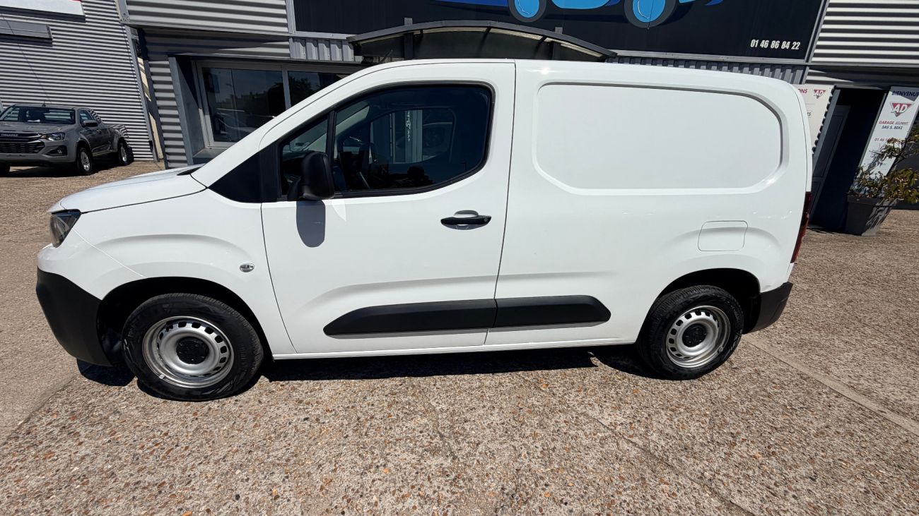 Mandataire PEUGEOT PARTNER FOURGON STANDARD 650 KG PURETECH 110 S&S BVM6 PREMIUM