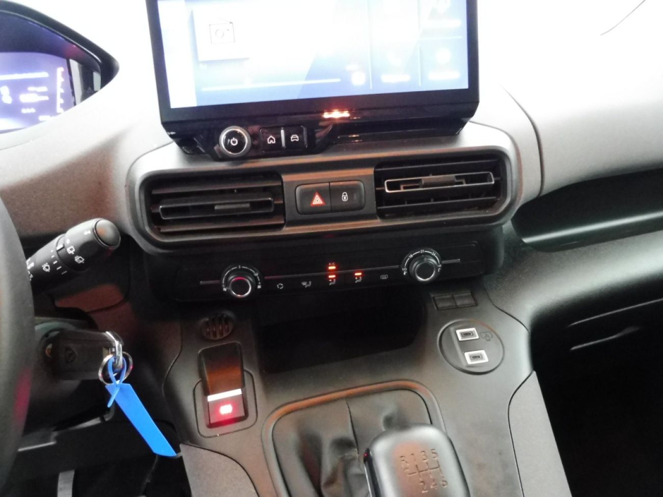 Mandataire PEUGEOT RIFTER TAILLE M - 1.5 BLUEHDI 100CH S&S ALLURE 5 PLACES